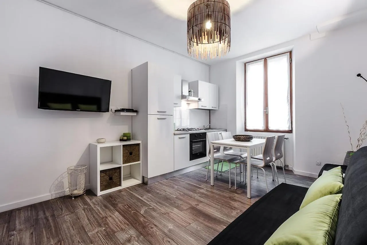 Stayeasy Fara12 - Central Station & Downtown Walking Distance ميلان إيطاليا