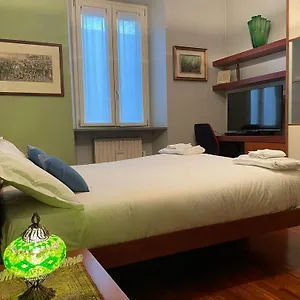 Cozy Flat Mins Walk To Navigli And Metro Porta Genova Milan